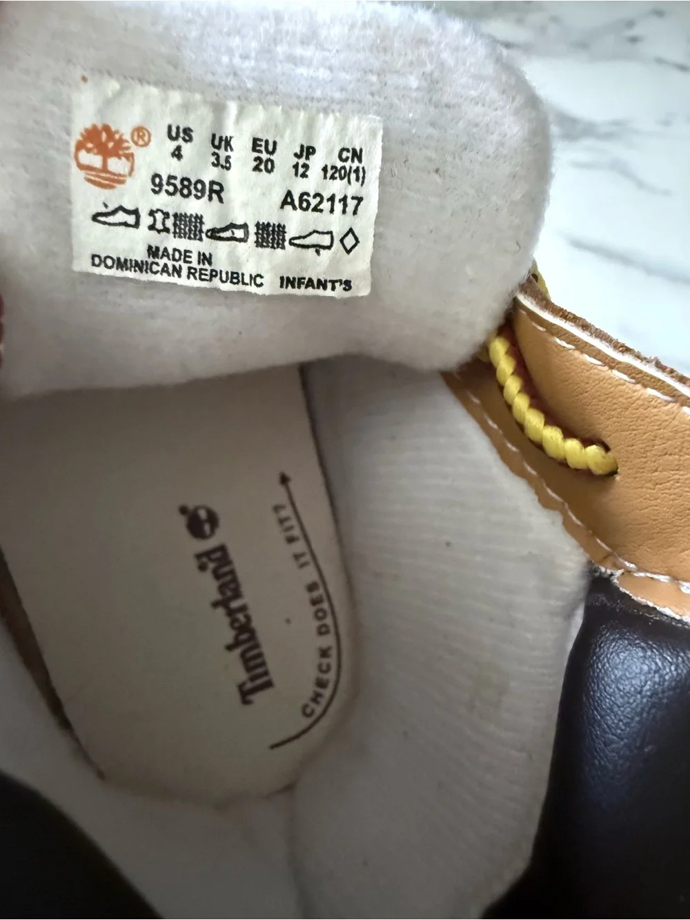 Timberland Kids Tan Brown Leather Lace-Up Boots with Yellow-Brown Laces